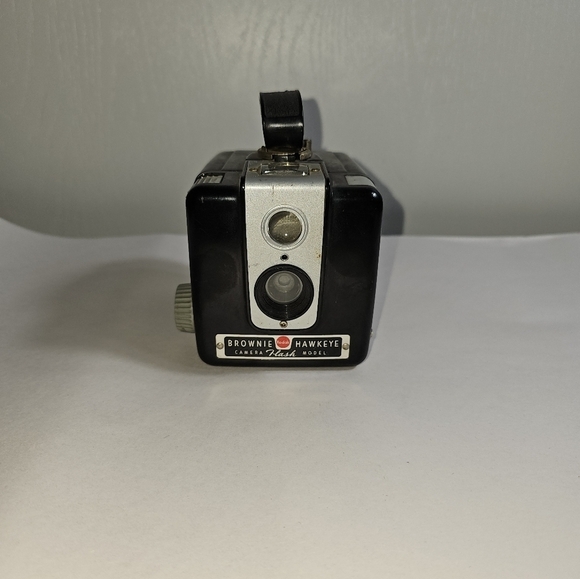 Kodak Cameras To Start Your Collection - Picture 6 of 8